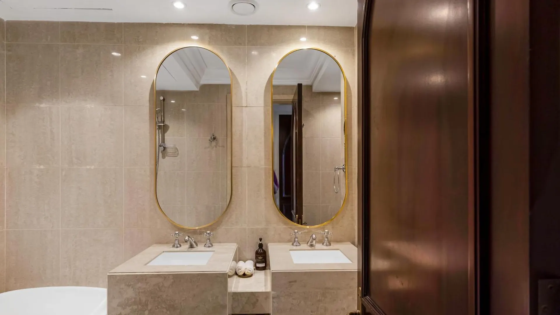 アパート Durrani Homes - Luxe Living At Souk Al Bahar With Burj Khalifa And Partial Fountain View ドバイ